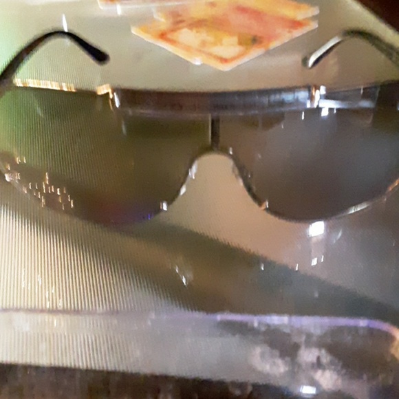 Versage sunglasses - Picture 1 of 3